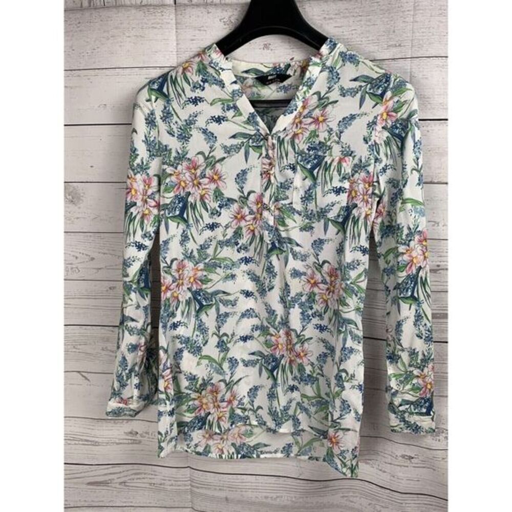 Max Womens‎ Top Tunic Size small with silver accents shirt